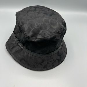 Black coach bucket hat size small